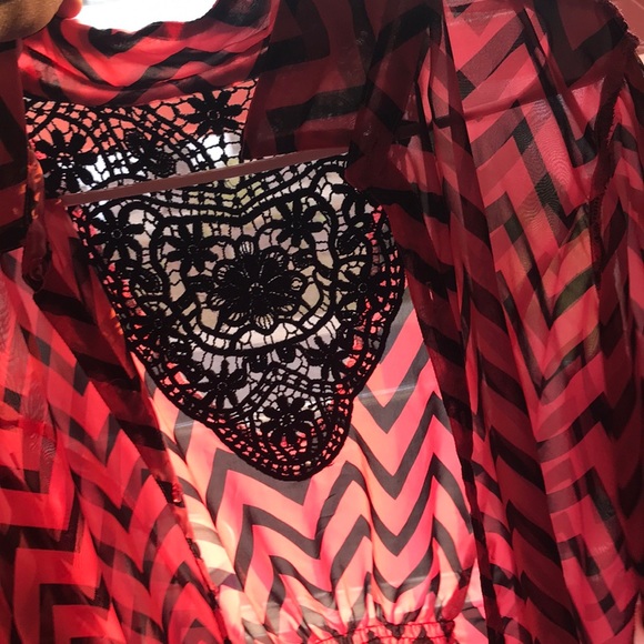 Tops - Loose flowy shirt